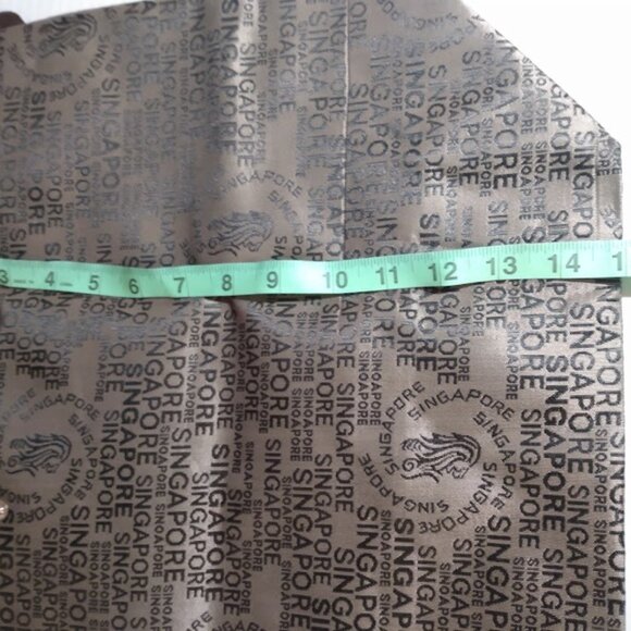 Singapore: folding tote . - Picture 8 of 8